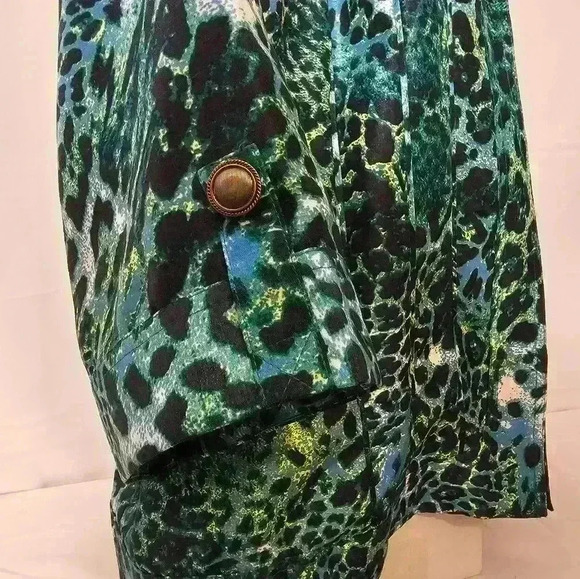 Added Dimensions Womens Top Blazer Colorful Animal Print NWT 2X - Picture 5 of 10